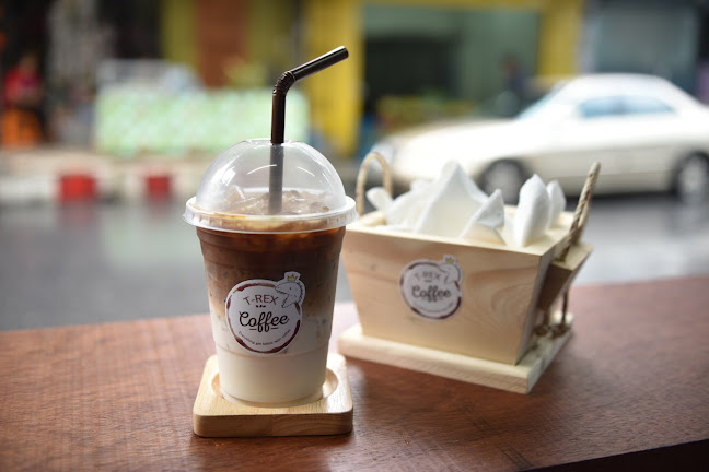 T-Rex coffee - การบริการอาหารและที่พัก