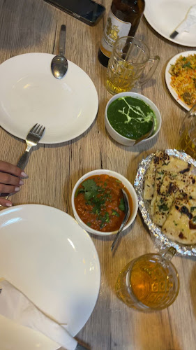 Opinii despre Phuket Indian Restaurant în อำเภอกะทู้ - การบริการอาหารและที่พัก