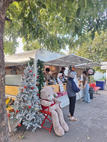 MA LONG CAFE. มาลอง - การบริการอาหารและที่พัก