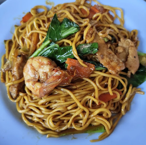 84, 93 หมู่ 7 ถนน วิเศษ ตำบล ราไวย์ อำเภอเมืองภูเก็ต ภูเก็ต 83100