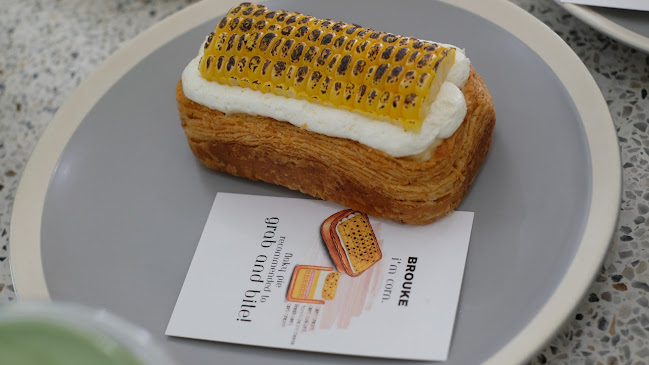 Brouke - การบริการอาหารและที่พัก