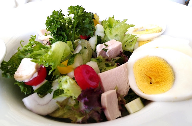 Opinii despre Akvavit Grill & Bar în อำเภอบางละมุง - การบริการอาหารและที่พัก