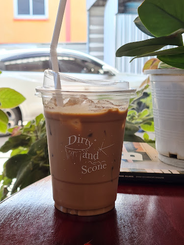 Comentarii opinii despre DIRTY & SCONE