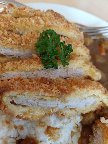 Ruma Cafe & Co-Working Space - การบริการอาหารและที่พัก