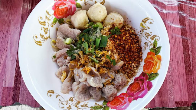 เตี๋ยวเต็มต๊อง (นางปุณศรี) - การบริการอาหารและที่พัก