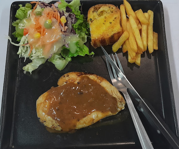 เด่นสเต็กเฮ้าส์ - เมือง