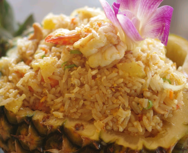 Charming Restaurant - การบริการอาหารและที่พัก