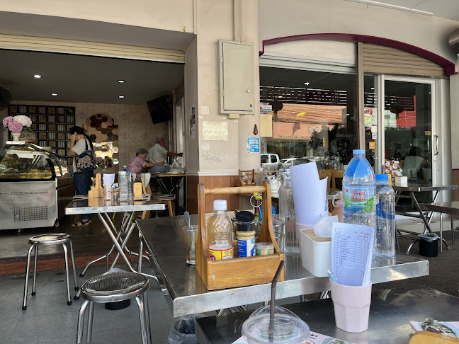 มอร์นิ่งอุบลฯ - การบริการอาหารและที่พัก