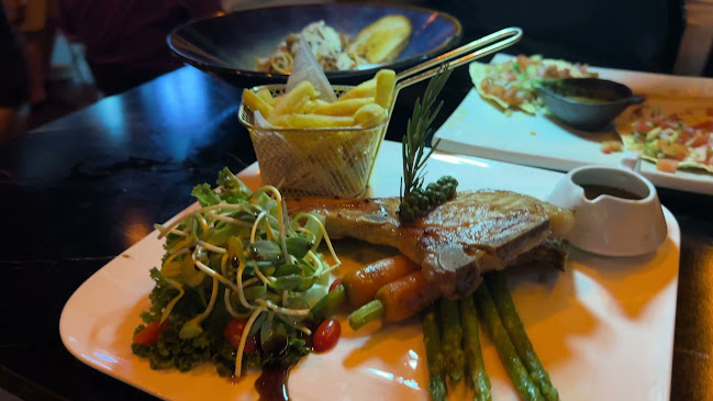 Opinii despre Beer Hubb (Pattaya Beach Road) în อำเภอบางละมุง - การบริการอาหารและที่พัก