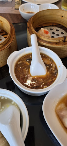 ซอส โดย เชฟ วอง - การบริการอาหารและที่พัก