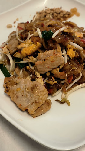 Opinii despre ผัดไทโบราณ în อำเภอเมืองภูเก็ต - การบริการอาหารและที่พัก