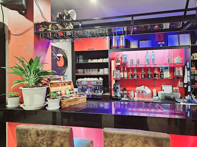 Pepper & Salt Pattaya - การบริการอาหารและที่พัก