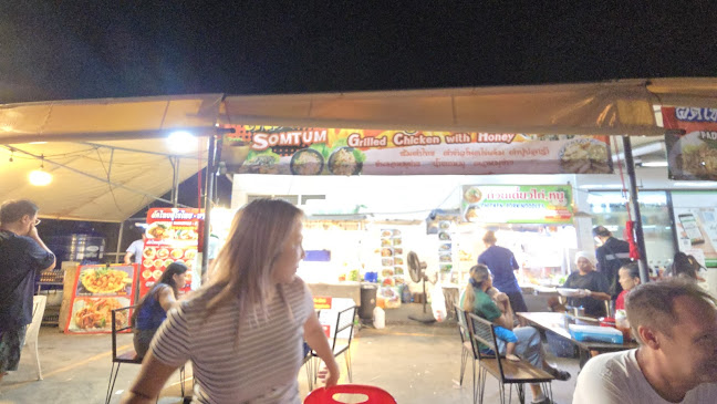 Opinii despre ข้าวมันไก่สุโขทัย ข้าง 7-11 ปากซอยพระตำหนัก 3 în อำเภอบางละมุง - การบริการอาหารและที่พัก