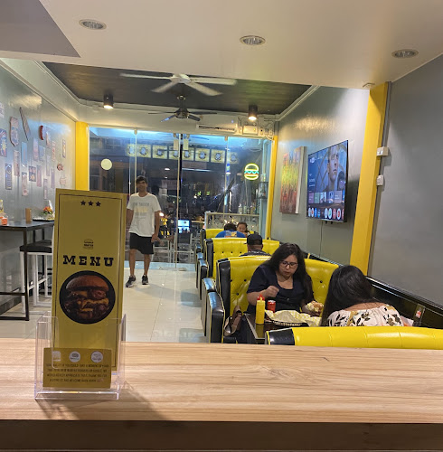 6, 4 ถนน สิริราชย์ ตำบลป่าตอง Phuket, ภูเก็ต 83150