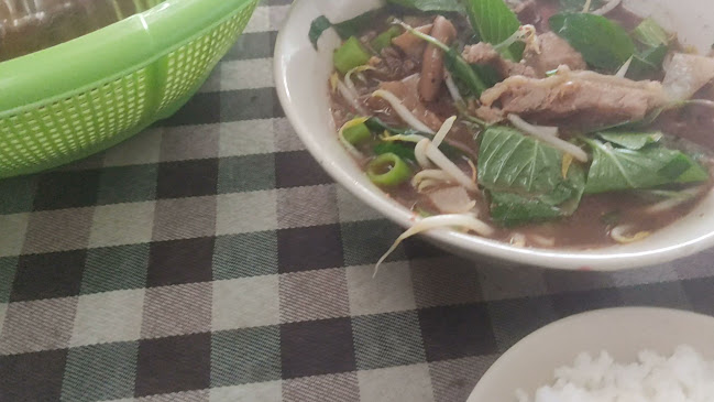 ร้านก๋วยเตี๋ยวเนื้อตุ๋นยาจีนต้นมะขามกรมชล