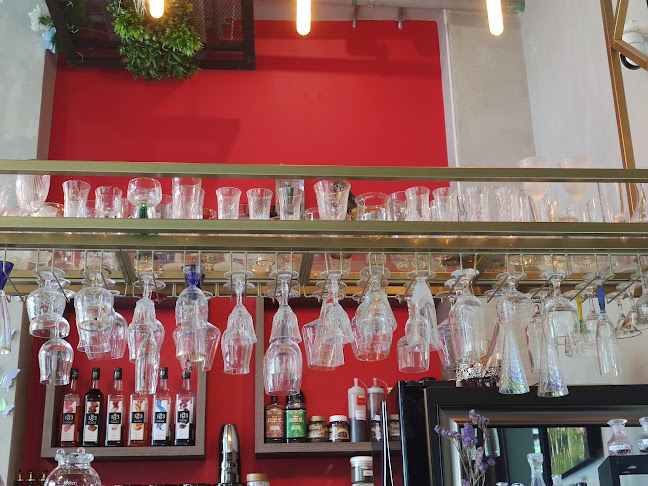 ร้าน Thannam - การบริการอาหารและที่พัก