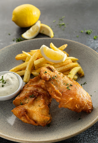 94 ถ. ทวีวงศ์ ตำบลป่าตอง อำเภอกะทู้ ภูเก็ต 83150