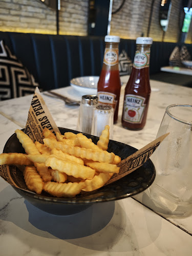 Opinii despre ลา พิคโคล่า คาเฟ่ แอนด์ เรสเตอรรอง în อำเภอกะทู้ - การบริการอาหารและที่พัก