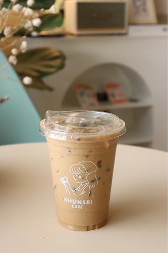 Comentarii opinii despre Khunsri cafe