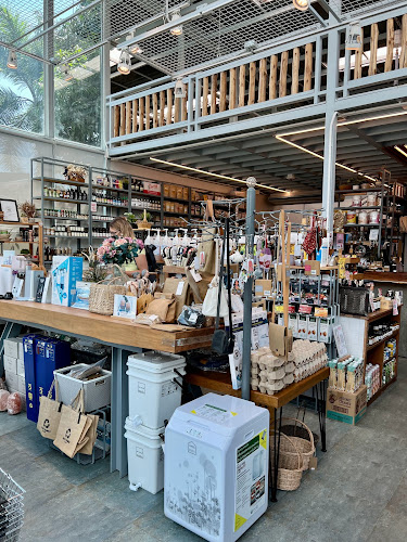 130, 39 M.4, ตำบล มะเร็ต อำเภอเกาะสมุย สุราษฎร์ธานี 84310