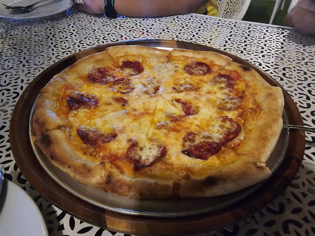 IMPACT Lakefront - การบริการอาหารและที่พัก