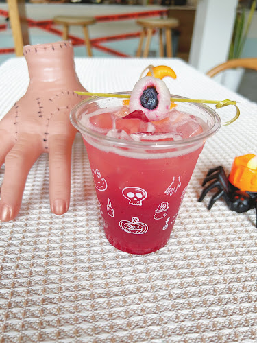 Sunday House.cafe - การบริการอาหารและที่พัก