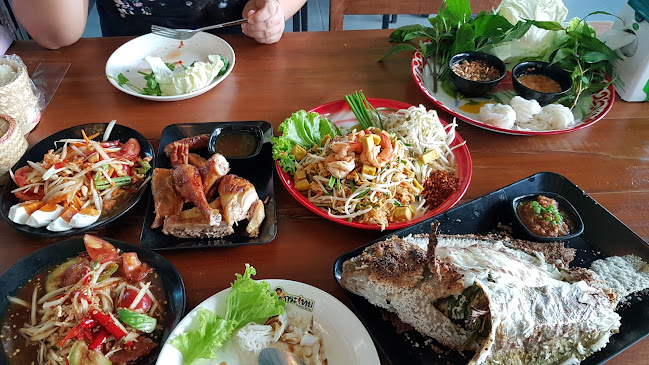 Opinii despre ตํากระเทย อุบลราชธานี Tumkratoei (Ubon Ratchathani) în อำเภอเมืองอุบลราชธานี - การบริการอาหารและที่พัก