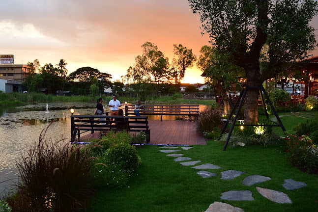 Fluke Shabu & Grill Rangsit Klong2 - การบริการอาหารและที่พัก