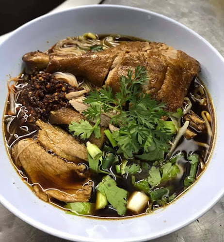 ก๋วยเตี๋ยวเป็ดโชกุน สูตรพริกเผา ตลาดโต้รุ่งหนองระบู