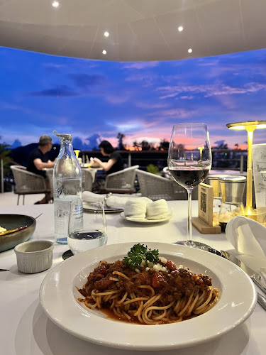 Comentarii opinii despre 7th Floor Restaurant & Bar