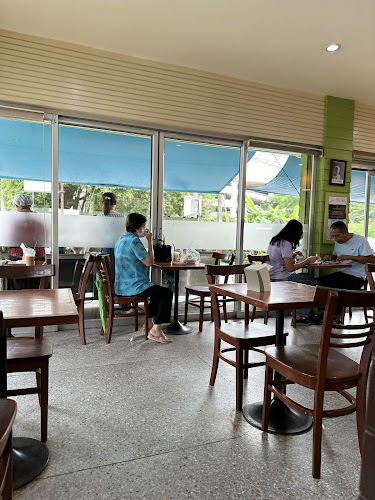 Opinii despre Kaewjai (แก้วใจ) în อำเภอเมืองภูเก็ต - การบริการอาหารและที่พัก