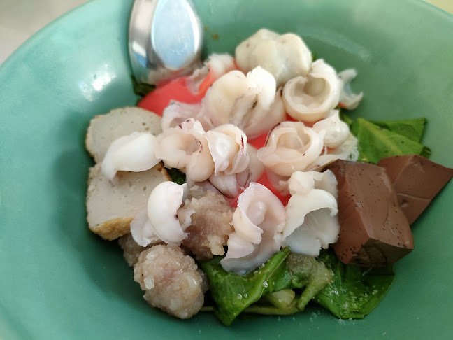 Comentarii opinii despre ร้านคุณปื๊ดเย็นตาโฟปลาหมึก