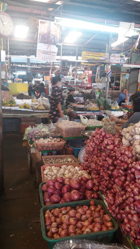 Opinii despre ตลาดแม่แดง (ตลาดสดเทศบาล 4) în อำเภอเมืองระยอง - การบริการอาหารและที่พัก