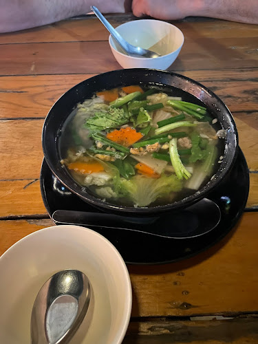 Comentarii opinii despre Roengjit Cafe Phuket