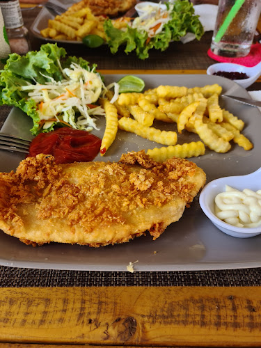 Opinii despre Jum Bar & Restaurant în อำเภอบางละมุง - การบริการอาหารและที่พัก