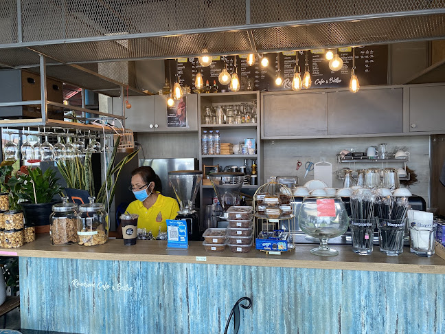 Reunrom Cafe&Bistro - อำเภอบางละมุง