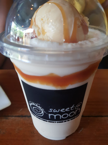 Sweet at moon - อ.เมือง