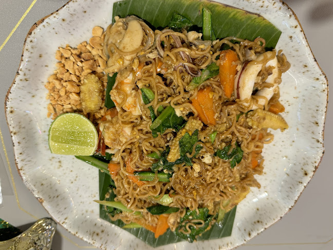 Phuket Restaurant - การบริการอาหารและที่พัก