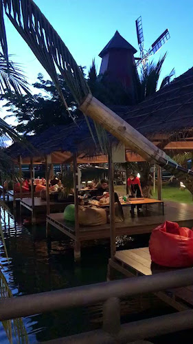 สวนอาหารกองเสบียงฟาร์ม Cafe & Restaurant