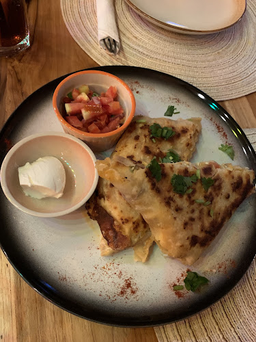 Centrico Mexican Restaurant Chalong HALAL - การบริการอาหารและที่พัก