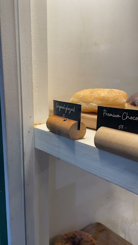 CHARLOTTE DOUGHNUTS Sai Song - การบริการอาหารและที่พัก