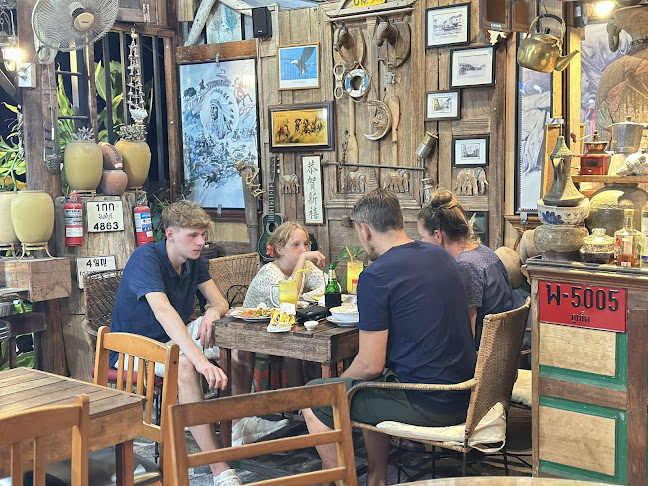 Ruay wai Kitchen ครัวรวยไว - อำเภอเมืองภูเก็ต