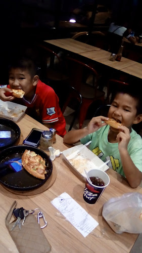 Opinii despre พิซซ่าฮัท พัทยา-นาเกลือ în อำเภอบางละมุง - การบริการอาหารและที่พัก