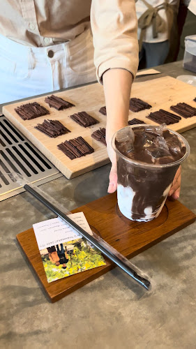 Paradai Phuket - การบริการอาหารและที่พัก