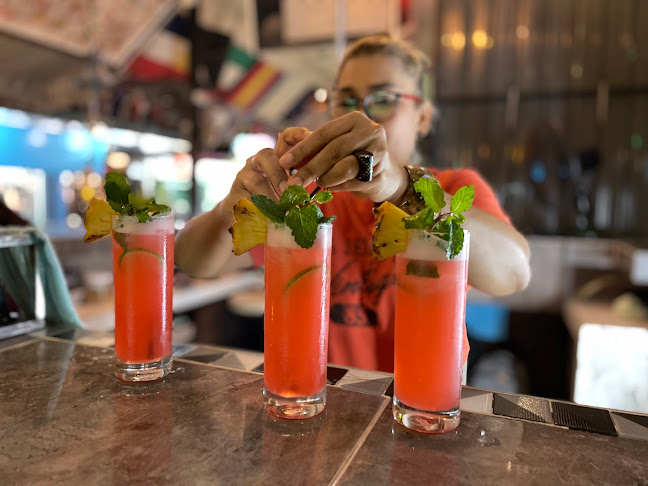 Nans' Bar - การบริการอาหารและที่พัก