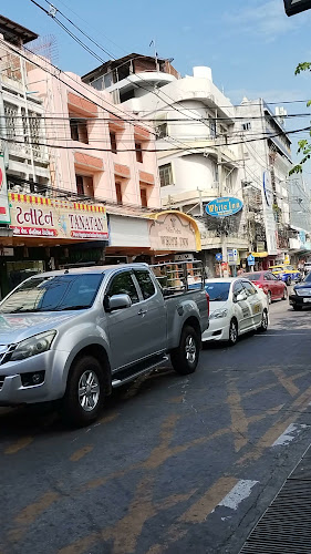 Tulsi Gujrati Restaurant Pattaya - การบริการอาหารและที่พัก