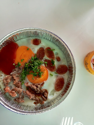 โฮงยาคาเฟ่ - เมือง