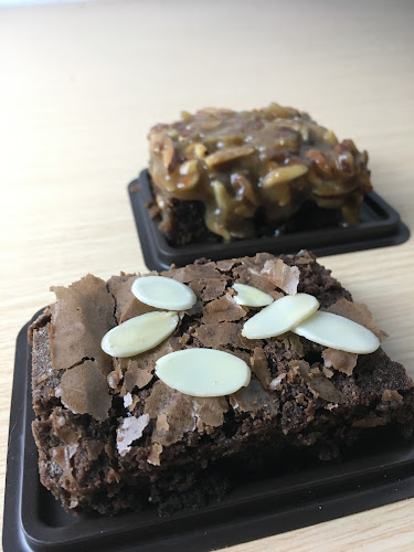 เมโลดี้ เบเกอรี่ เฮ้าส์ - การบริการอาหารและที่พัก