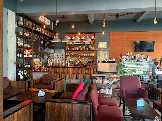 Roengjit Cafe Phuket - อำเภอเมืองภูเก็ต