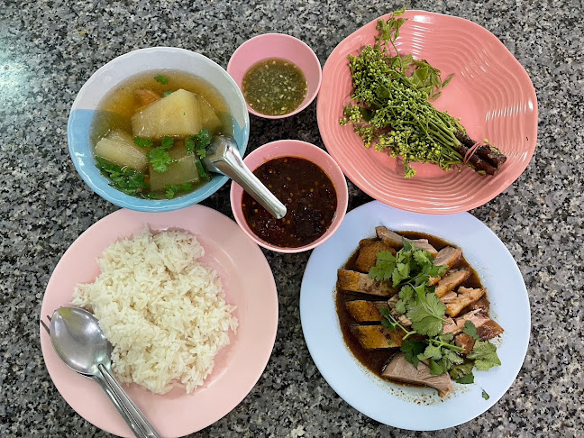 ร้านอาหารกิมสุน (ตาปั๊ก) - การบริการอาหารและที่พัก